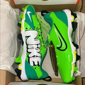 Youth Nike ForceTrout cleats
